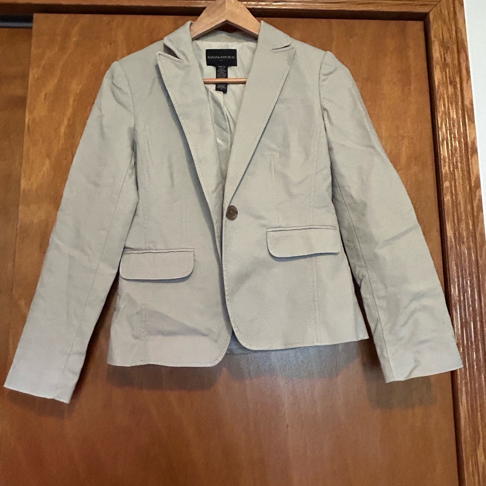 Banana Republic Khaki, Beige, Cream Tailored Blazer Size 2